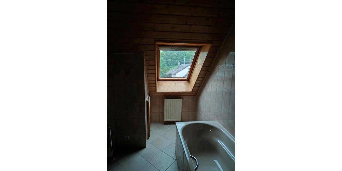 Dachgeschoßwohnung Giengen an der Brenz - 3 Zimmer, 96 m&sup2;, 280.000&euro; | Angebot:26906514