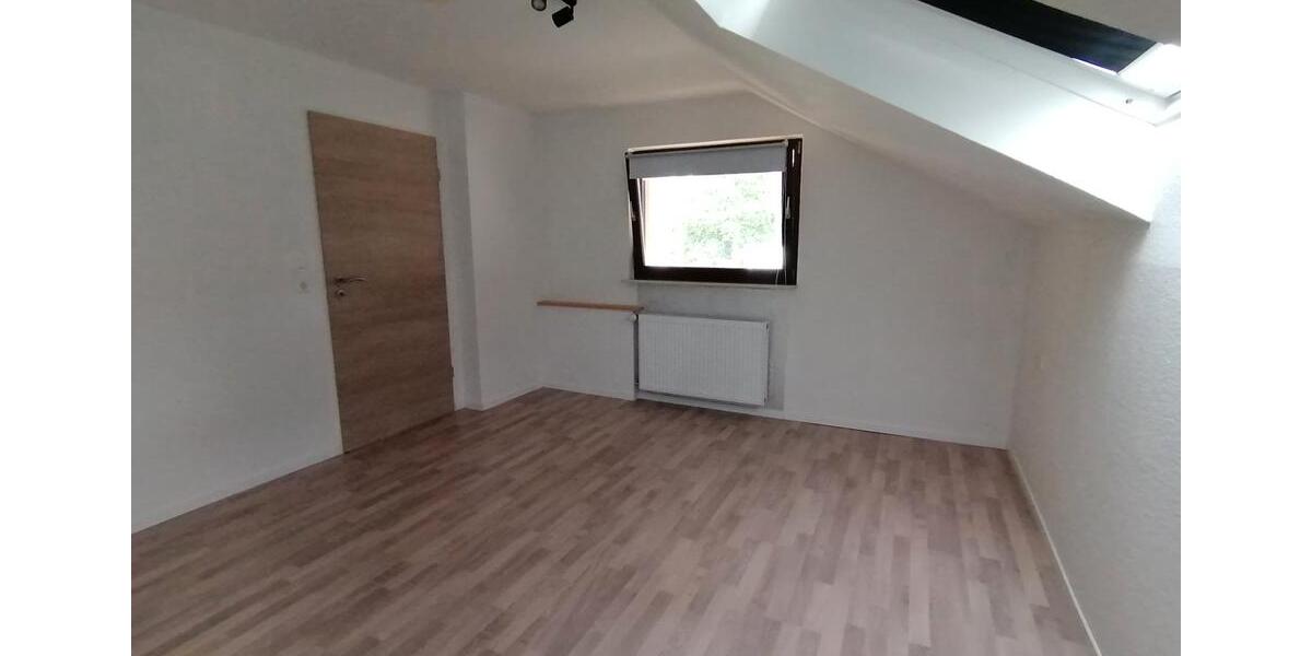 Einfamilienhaus Neresheim - 5 Zimmer, 146 m&sup2;, 1.350&euro; | Angebot:27617700