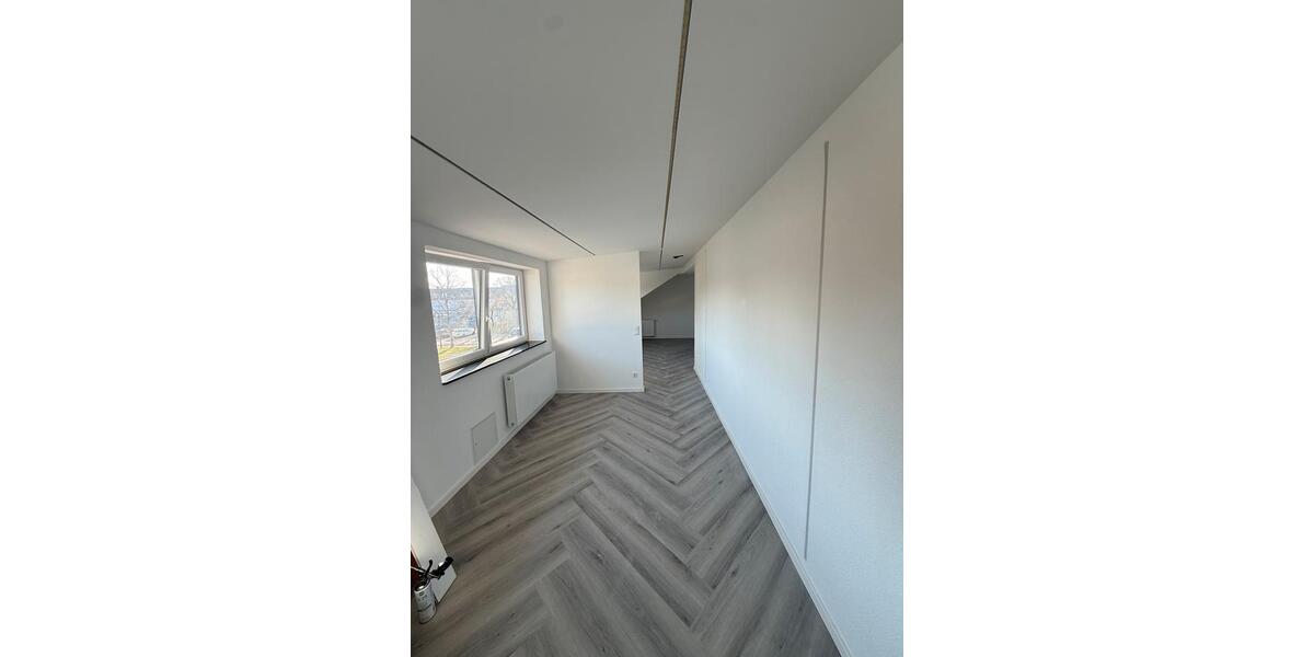 Dachgeschoßwohnung Täferrot - 2 Zimmer, 60 m&sup2;, 1.000&euro; | Angebot:25802928