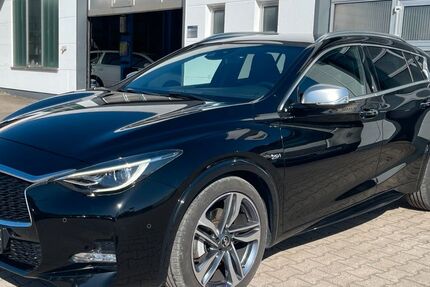 INFINITI Q30 61.470 km 17.900 &euro; Heidenheim an der Brenz 89520