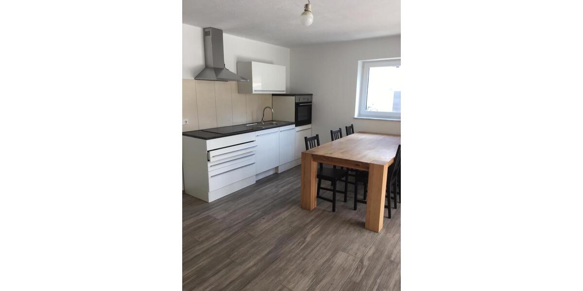 Reihenhaus Schwäbisch Gmünd - 8 Zimmer, 140 m&sup2;, 1.500&euro; | Angebot:27618942