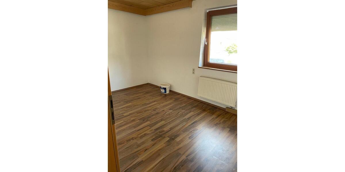 Erdgeschoßwohnung Heidenheim an der Brenz - 3 Zimmer, 80 m&sup2;, 700&euro; | Angebot:26478688