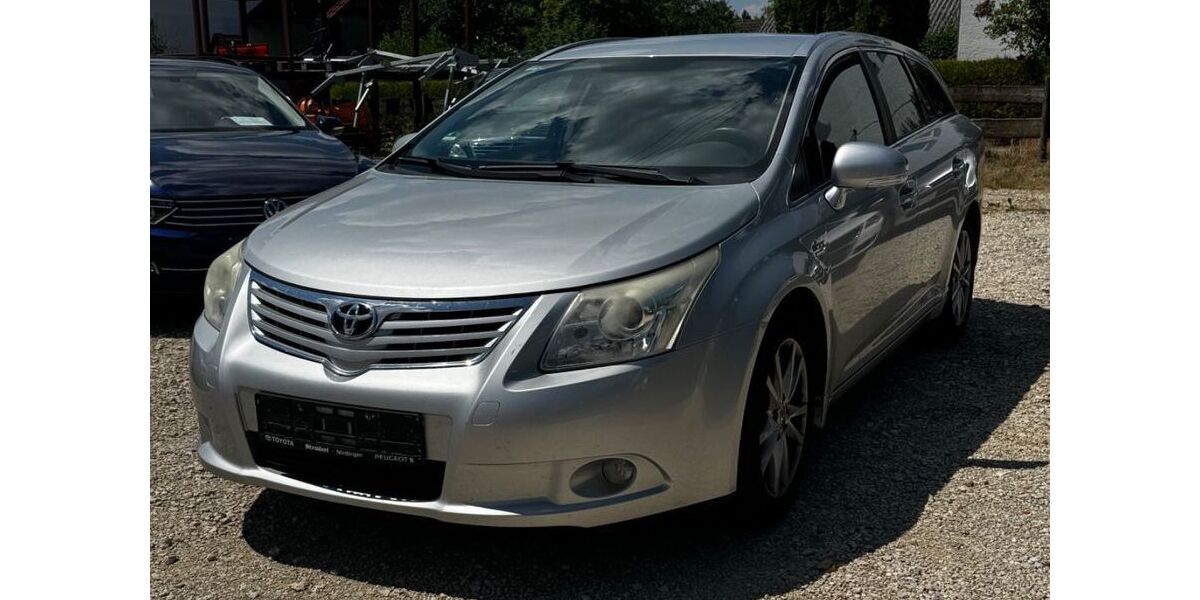 Toyota Avensis 247.000 km 4.890 &euro; Waldhausen 73432