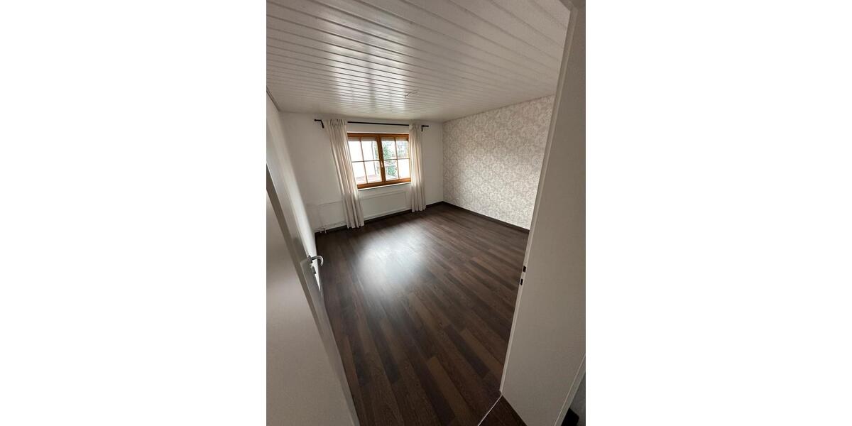 Maisonettenwohnung Giengen an der Brenz - 6 Zimmer, 155 m&sup2;, 1.750&euro; | Angebot:25980612