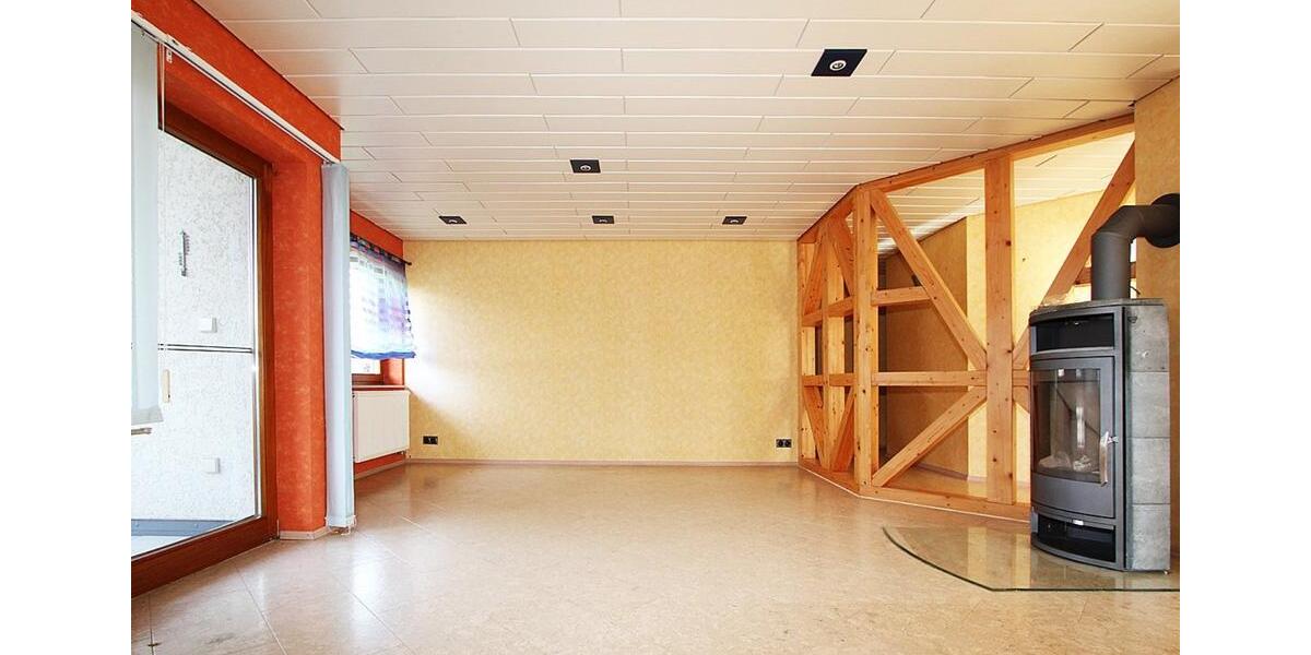Dachgeschoßwohnung Durlangen - 4.5 Zimmer, 100 m&sup2;, 750&euro; | Angebot:24847917