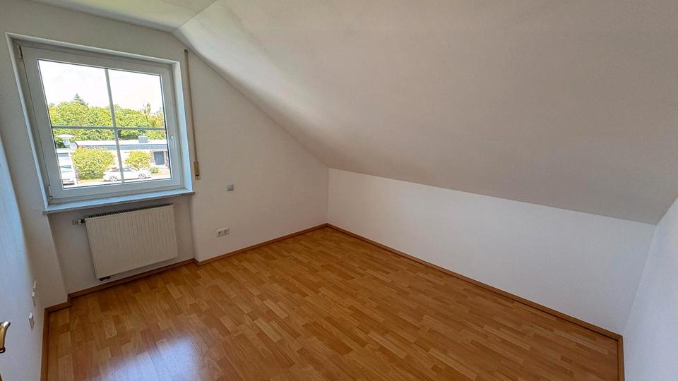 Dachgeschoßwohnung Nördlingen - 3 Zimmer, 90 m&sup2;, 980&euro; | Angebot:26018712