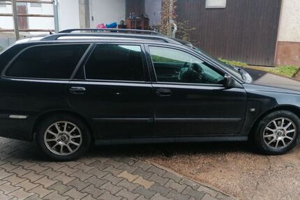 Volvo V40 224.000 km 800 &euro; Obergröningen 73569