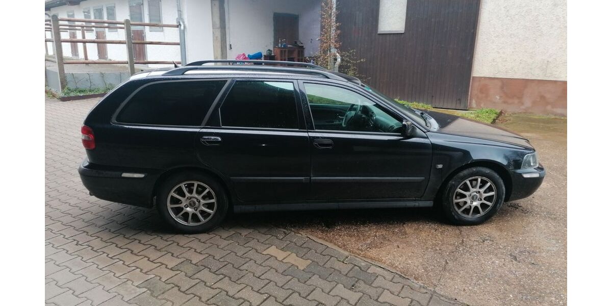 Volvo V40 224.000 km 800 &euro; Obergröningen 73569