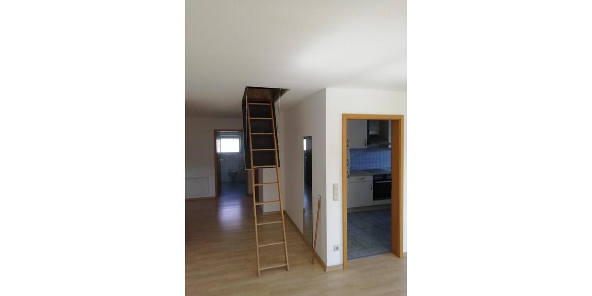 Dachgeschoßwohnung Schwäbisch Gmünd Bargau - 3 Zimmer, 81 m&sup2;, 830&euro; | Angebot:27604388