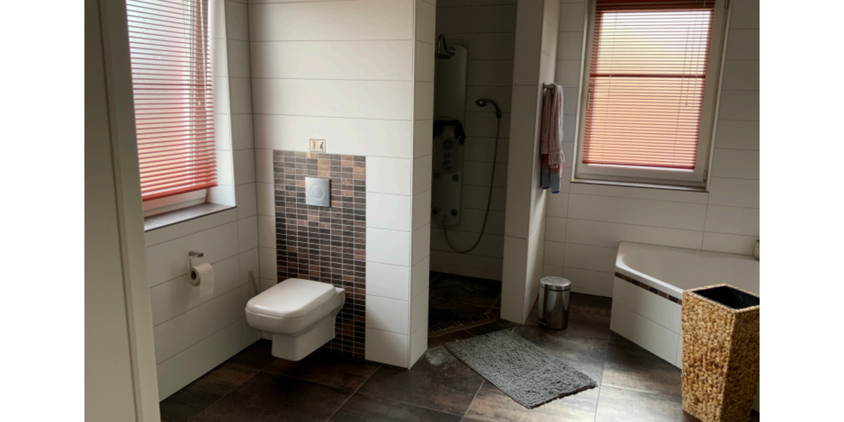 Einfamilienhaus Bopfingen - 6 Zimmer, 260 m&sup2;, 2.400&euro; | Angebot:25845679