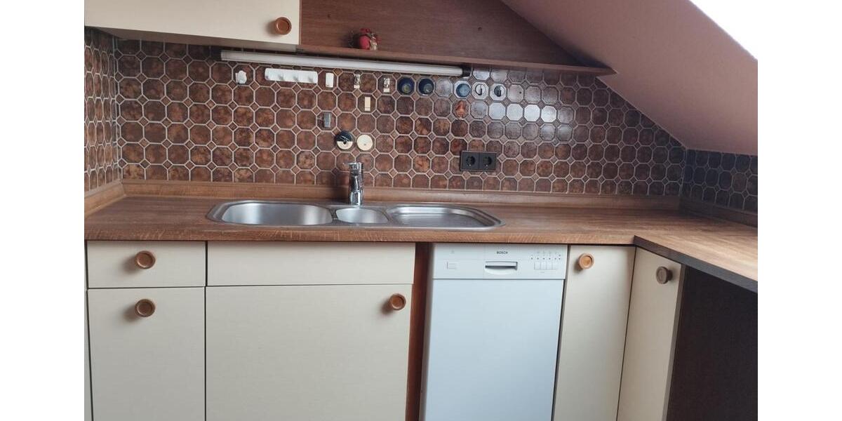 Dachgeschoßwohnung Neresheim - 2 Zimmer, 76 m&sup2;, 700&euro; | Angebot:25990810