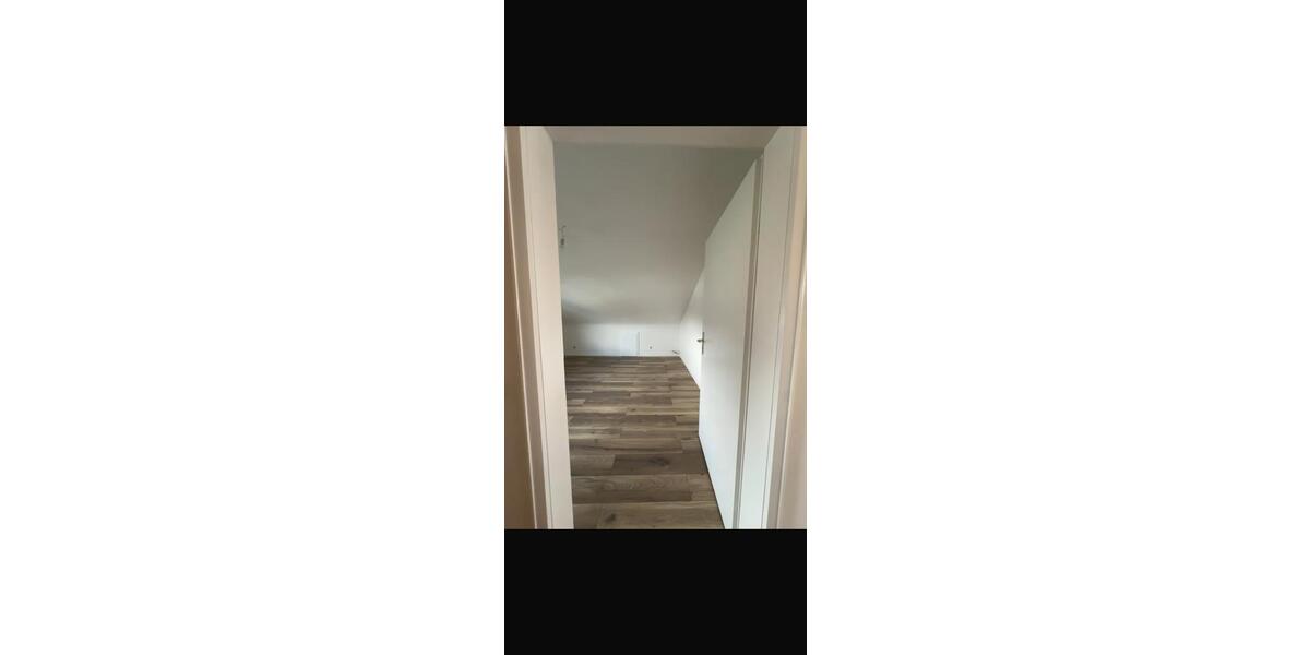 Dachgeschoßwohnung Aalen Dewangen - 3 Zimmer, 71 m&sup2;, 1.050&euro; | Angebot:26634524