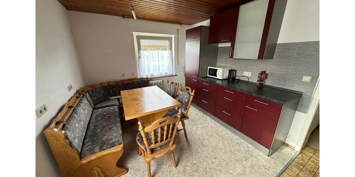 Etagenwohnung Giengen an der Brenz - 8 Zimmer, 205 m&sup2;, 14&euro; | Angebot:25995956