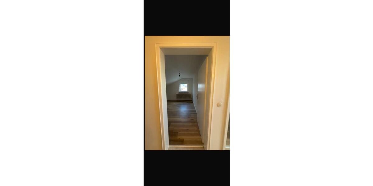 Dachgeschoßwohnung Aalen Dewangen - 3 Zimmer, 71 m&sup2;, 1.050&euro; | Angebot:26634524
