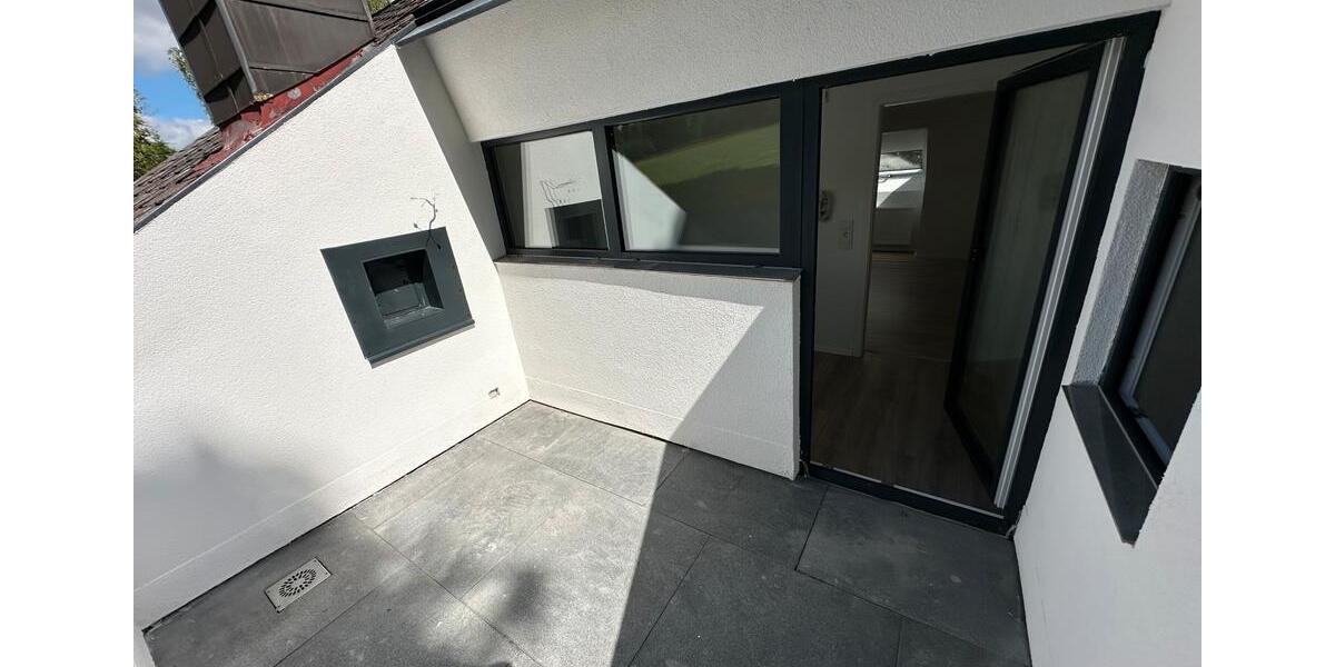 Dachgeschoßwohnung Ellwangen (Jagst) - 3 Zimmer, 85 m&sup2;, 950&euro; | Angebot:25843439