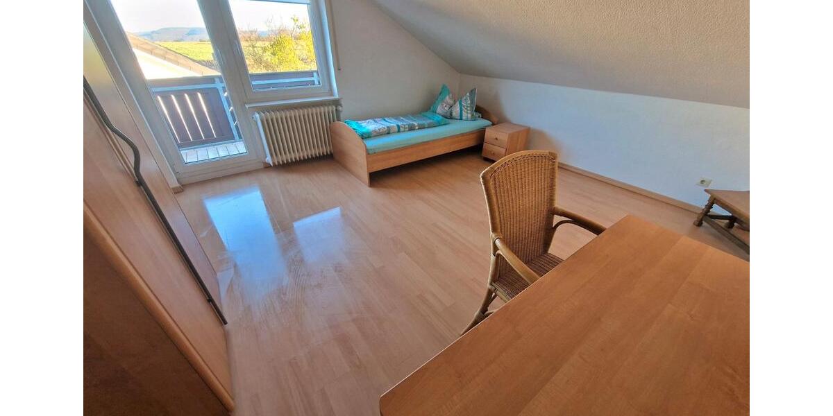 Dachgeschoßwohnung Aalen Dewangen - 1 Zimmer, 18 m&sup2;, 500&euro; | Angebot:26006376