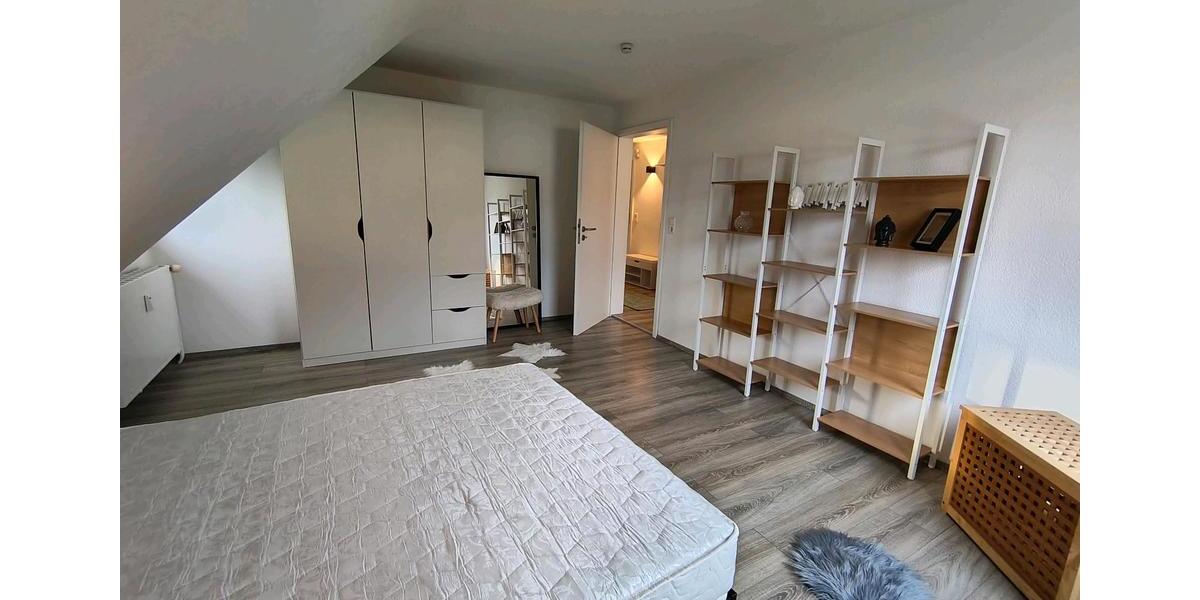 Dachgeschoßwohnung Aalen Unterkochen - 3 Zimmer, 75 m&sup2;, 1.200&euro; | Angebot:26625617