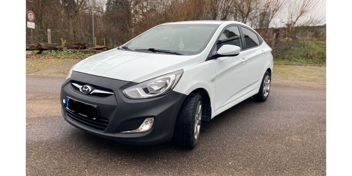 Hyundai Accent 165.000 km 5.400 &euro; SCHWÄBISCH GMÜND 73525