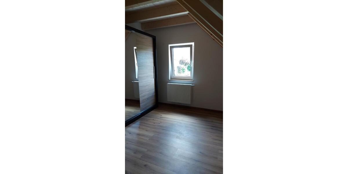 Dachgeschoßwohnung Bartholomä - 3.5 Zimmer, 100 m&sup2;, 950&euro; | Angebot:26625831