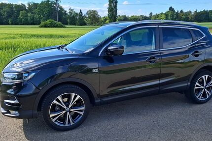 Nissan Qashqai 63.500 km 14.800 &euro; Schwäbisch Gmünd 73529