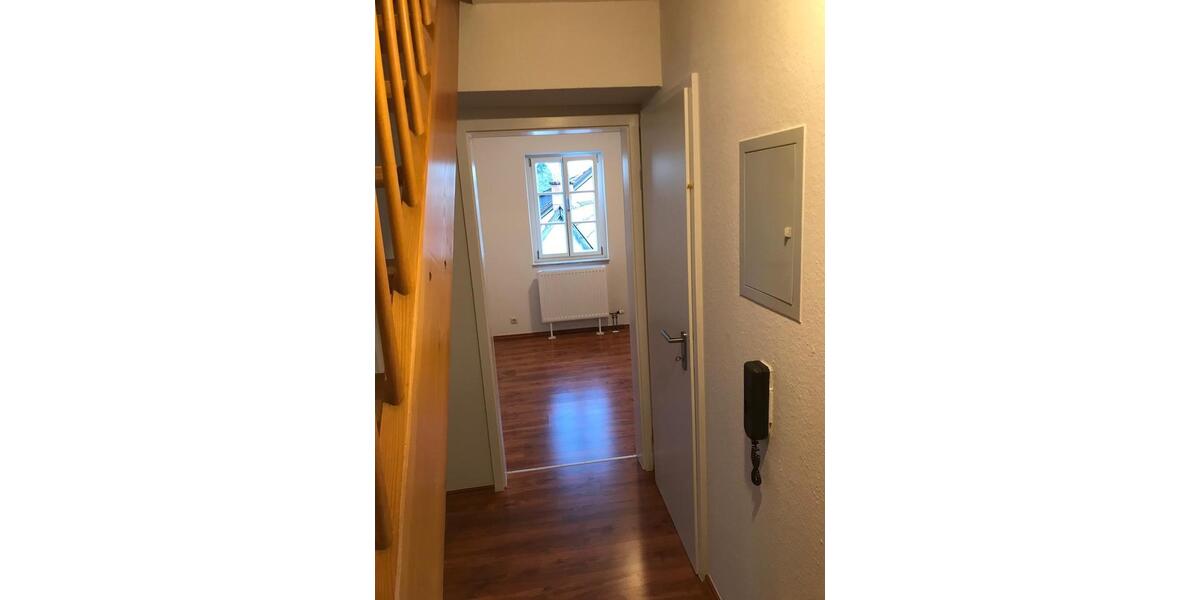 Dachgeschoßwohnung Alfdorf - 2.5 Zimmer, 71 m&sup2;, 880&euro; | Angebot:26341789