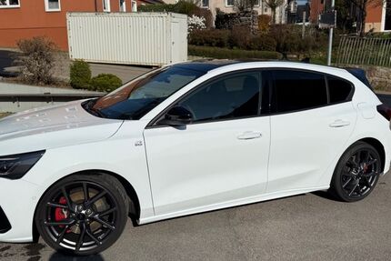 Ford Focus 18.900 km 33.800 &euro; Ellwangen 73479