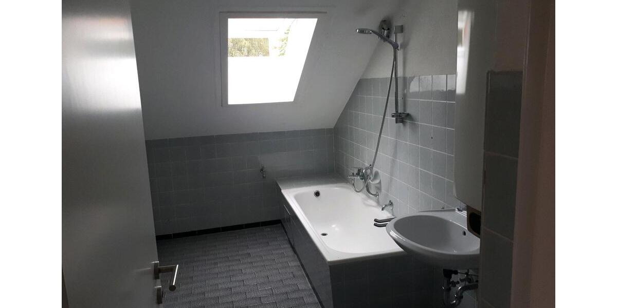 Dachgeschoßwohnung Aalen Unterkochen - 2 Zimmer, 64 m&sup2;, 760&euro; | Angebot:25976209