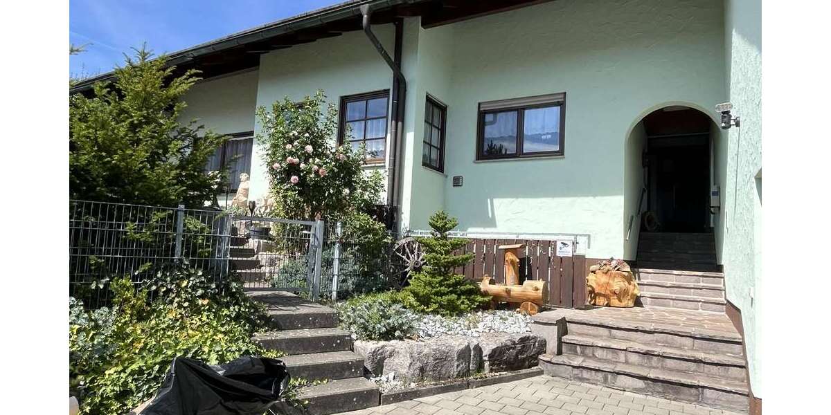 Einfamilienhaus Gschwend - 10 Zimmer, 256 m&sup2;, 648.000&euro; | Angebot:22621676