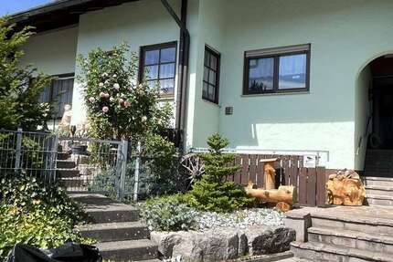 Haus Gschwend - 10 Zimmer, 256 m&sup2;, 648.000&euro; | Angebot:22621676