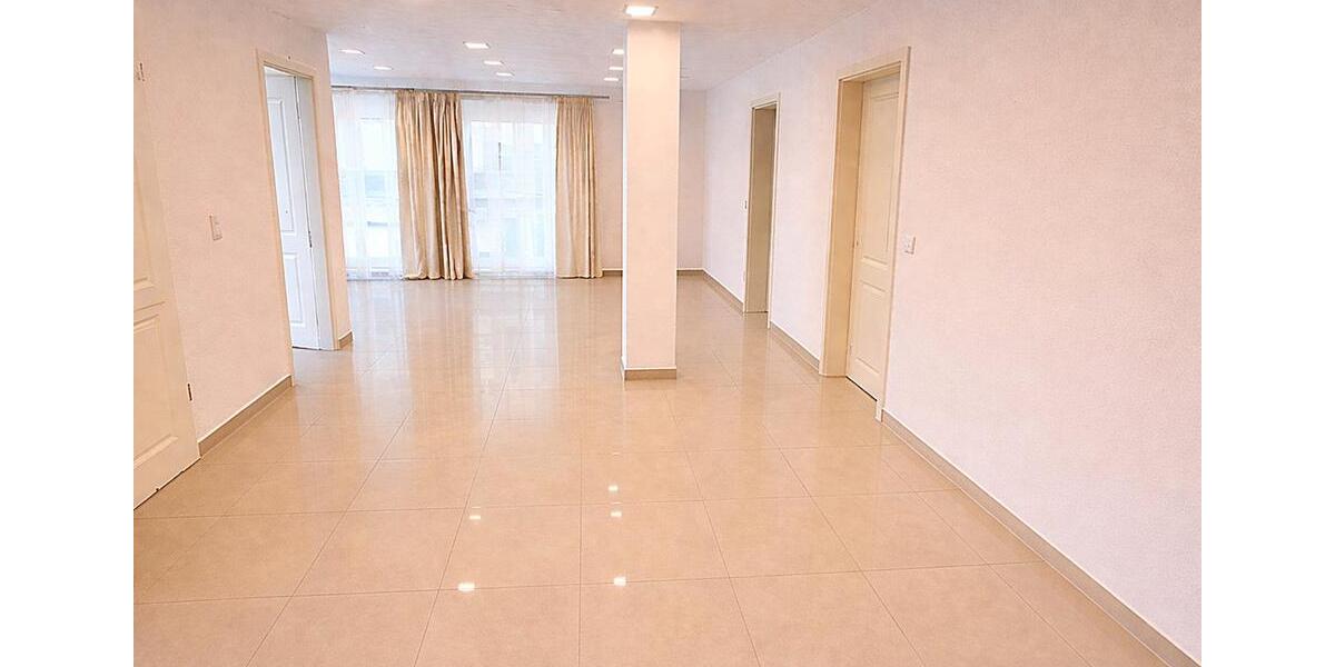 Erdgeschoßwohnung Riesbürg - 5 Zimmer, 124 m&sup2;, 990&euro; | Angebot:26458250