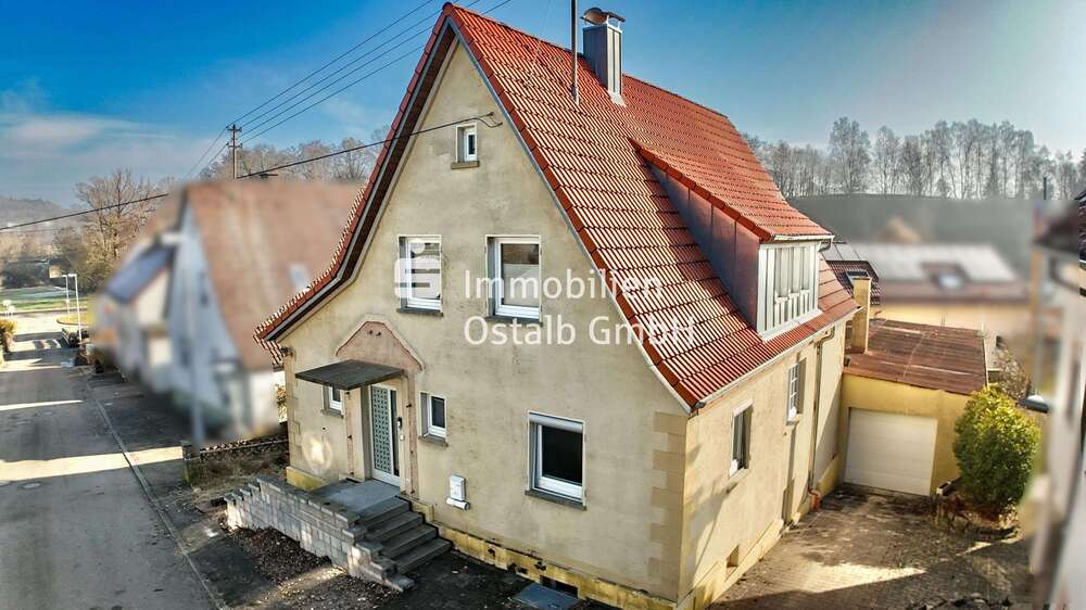 Einfamilienhaus Ellwangen - 5.5 Zimmer, 134 m&sup2;, 265.000&euro; | Angebot:24708512