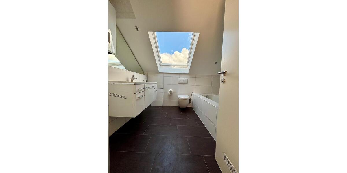 Dachgeschoßwohnung Aalen Unterkochen - 3.5 Zimmer, 70 m&sup2;, 900&euro; | Angebot:26004499