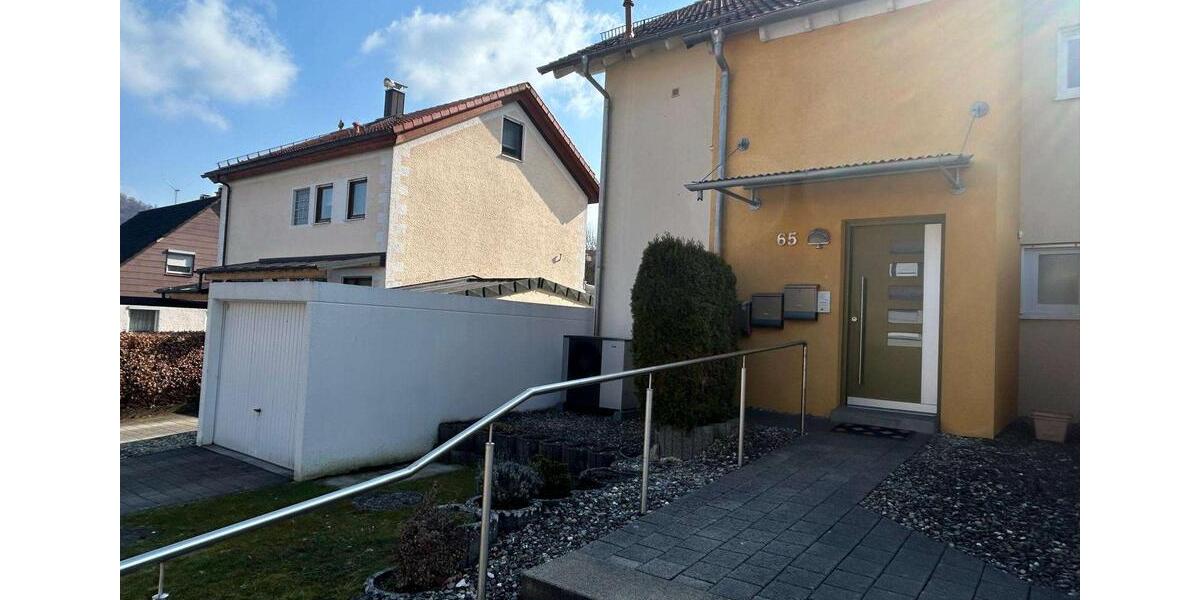 Etagenwohnung Oberkochen - 4.5 Zimmer, 103 m&sup2;, 1.200&euro; | Angebot:25887867