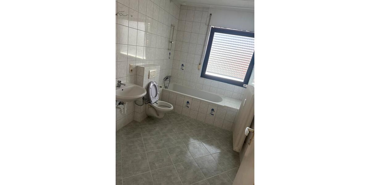 Etagenwohnung Aalen Attenhofen - 3 Zimmer, 90 m&sup2;, 850&euro; | Angebot:26577717