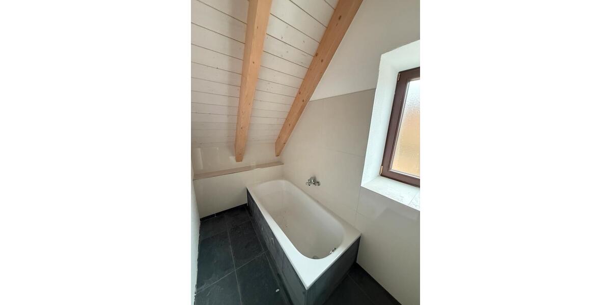 Dachgeschoßwohnung Aalen - 1 Zimmer, 60 m&sup2;, 750&euro; | Angebot:25446937