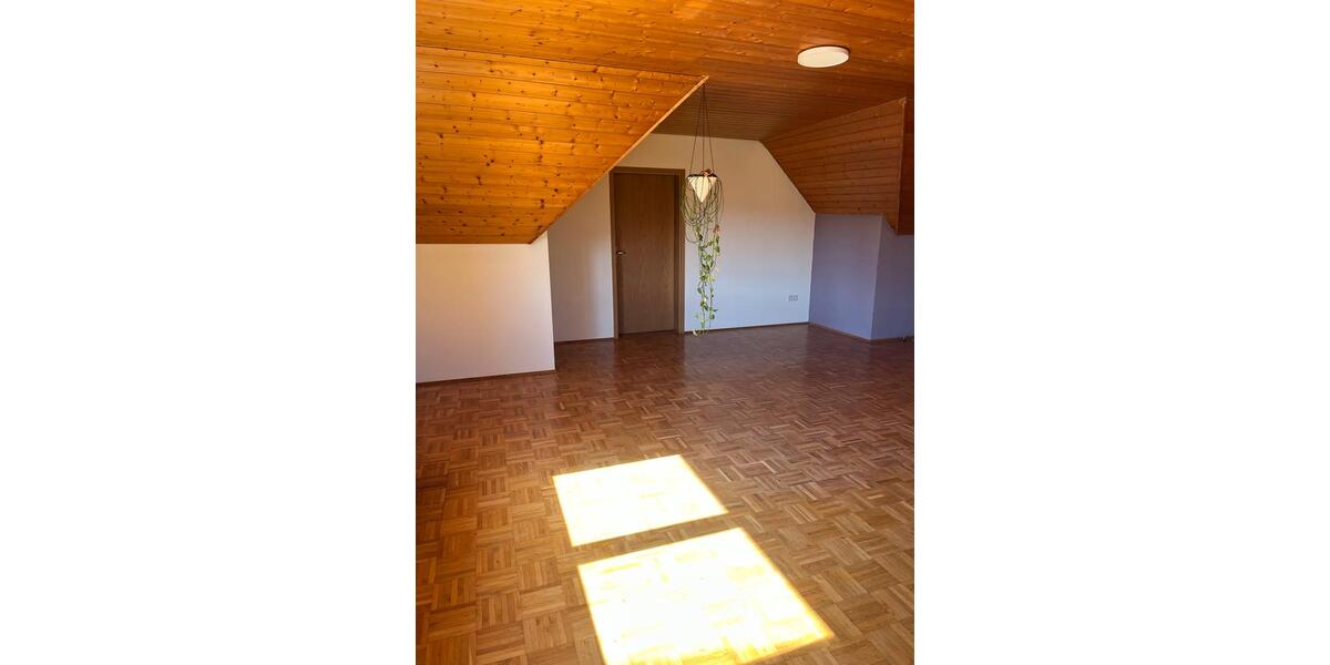 Dachgeschoßwohnung Stimpfach - 3 Zimmer, 85 m&sup2;, 800&euro; | Angebot:26007809