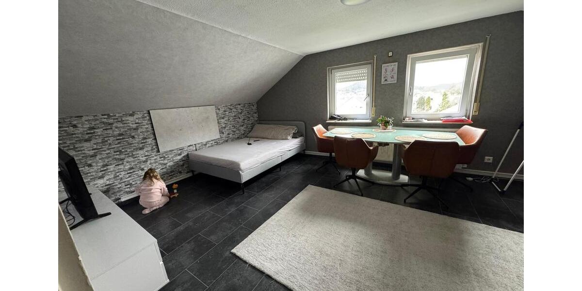 Dachgeschoßwohnung Gaildorf - 3 Zimmer, 66 m&sup2;, 650&euro; | Angebot:25973479