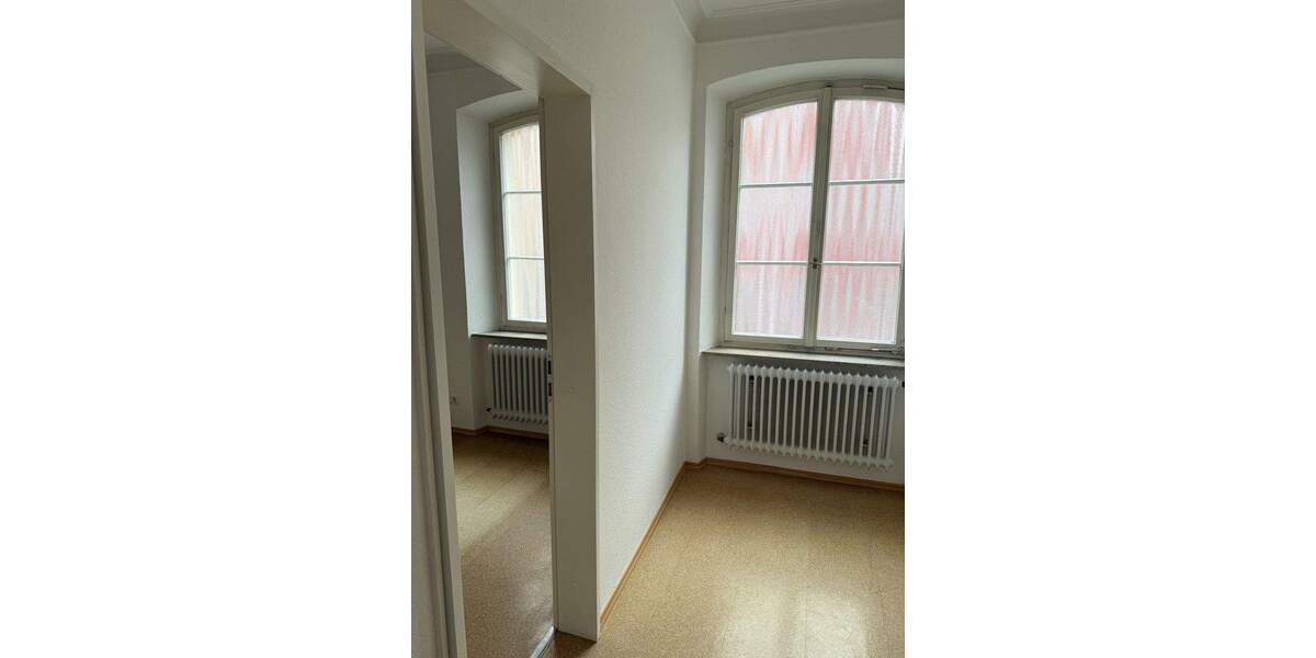 Etagenwohnung Ellwangen - 6 Zimmer, 136 m&sup2;, 1.360&euro; | Angebot:25657526