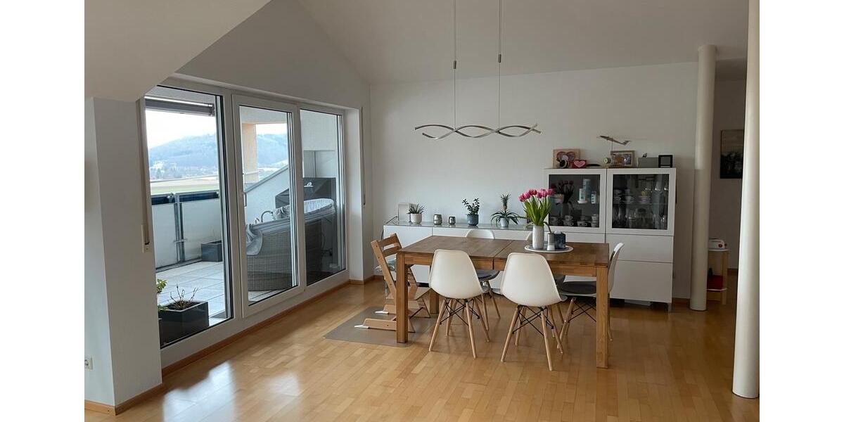 Dachgeschoßwohnung Donzdorf - 4.5 Zimmer, 125 m&sup2;, 1.350&euro; | Angebot:25415767