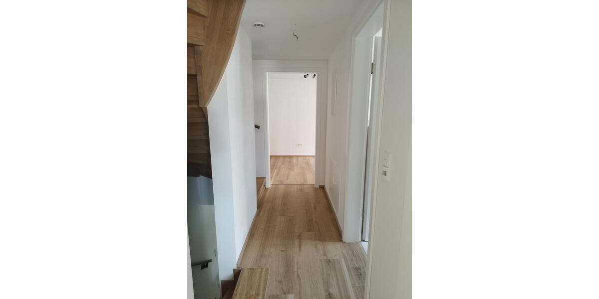Etagenwohnung Nördlingen - 2.5 Zimmer, 85 m&sup2;, 1.050&euro; | Angebot:26022256