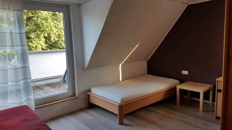 Dachgeschoßwohnung Aalen Unterkochen - 1 Zimmer, 15 m&sup2;, 390&euro; | Angebot:26025511