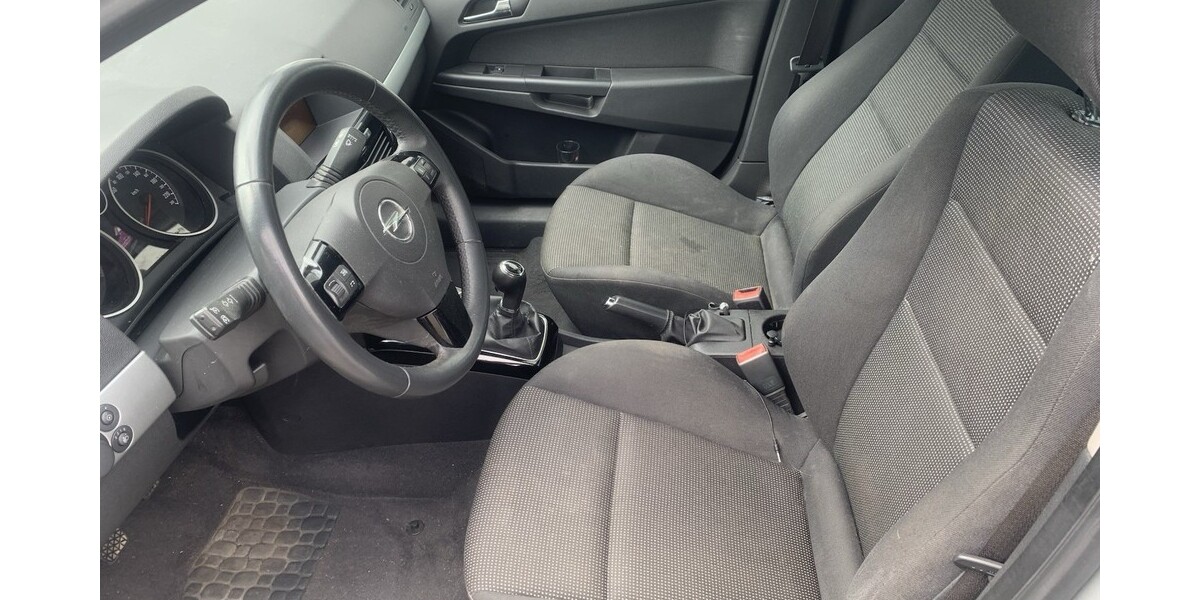 Opel Astra H Caravan 260.000 km 1.300 &euro; Aalen 73430