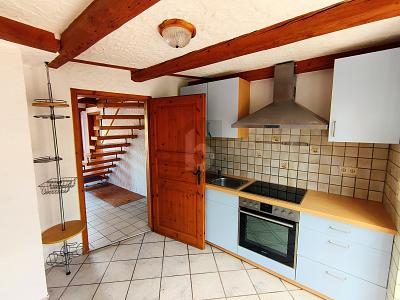 WOHNEN + MIETEINNAHMEN: HAUS MIT 3 WOHNEINHEITEN - Mehrfamilienhaus, Wohnhaus Jagstzell | Angebot:27590339