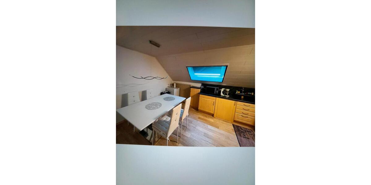 Dachgeschoßwohnung Unterschneidheim - 3 Zimmer, 90 m&sup2;, 890&euro; | Angebot:24704744