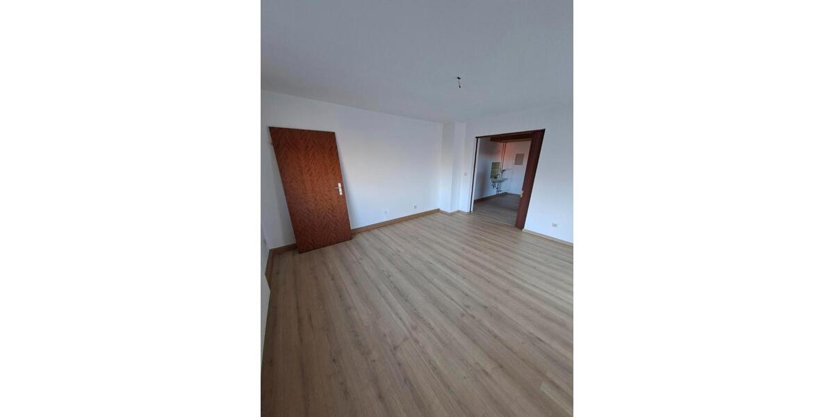 Erdgeschoßwohnung Bopfingen - 4 Zimmer, 93 m&sup2;, 200.000&euro; | Angebot:26023263