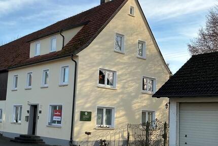 Haus Bühlertann - 8 Zimmer, 230 m&sup2;, 499.000&euro; | Angebot:25352389