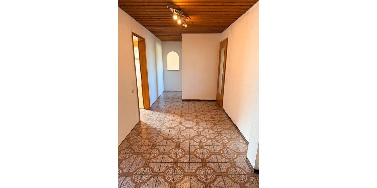 Etagenwohnung Aalen Dewangen - 5 Zimmer, 166 m&sup2;, 1.250&euro; | Angebot:26035415