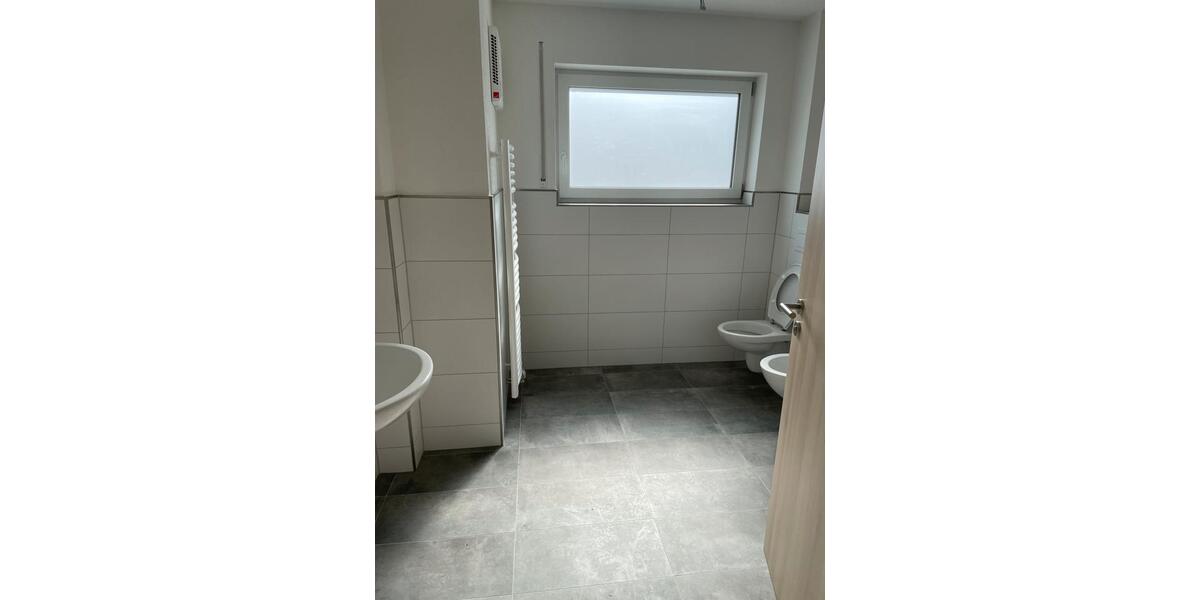Etagenwohnung Ellwangen (Jagst) - 3.5 Zimmer, 110 m&sup2;, 1.200&euro; | Angebot:25498303