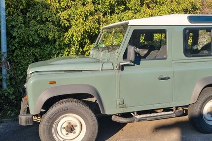 Land Rover Defender 42.000 km 35.000 &euro; Sulzbach-Laufen 74429