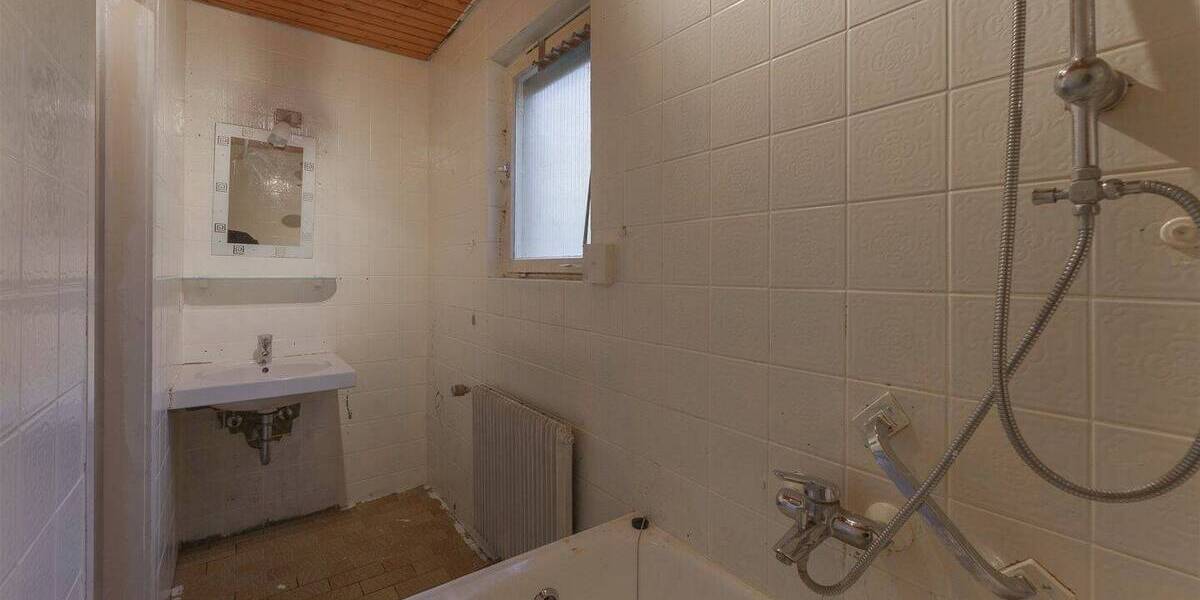 Einfamilienhaus Schwäbisch Gmünd Rechberg - 7 Zimmer, 142 m&sup2;, 298.000&euro; | Angebot:26142569